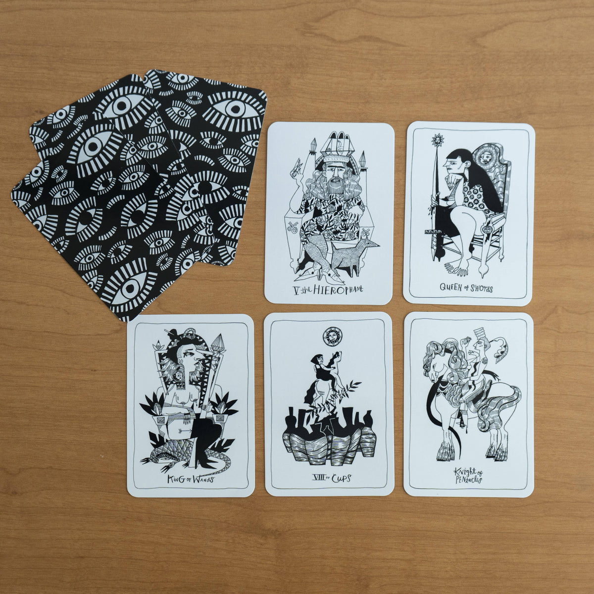 Many Queens Tarot by Lettie Jane  Rennekamp