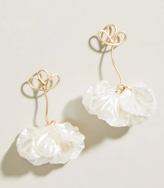 Corolla Stem Earrings Pearl