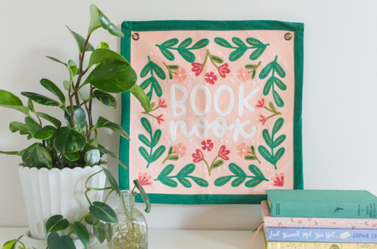 Book Nook Canvas Banner